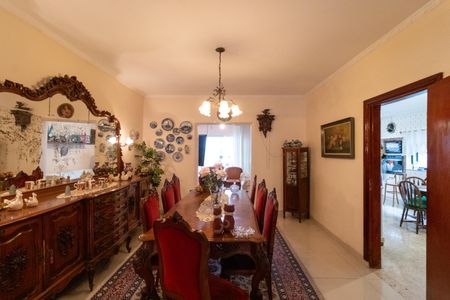Casa para alugar com 350m², 4 quartos e 4 vagas Casa para alugar com 350m², 4 quartos e 4 vagasSala de Jantar