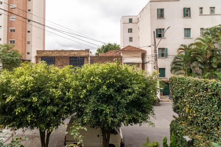 Casa para alugar com 350m², 4 quartos e 4 vagas Casa para alugar com 350m², 4 quartos e 4 vagasVista do Quarto 2