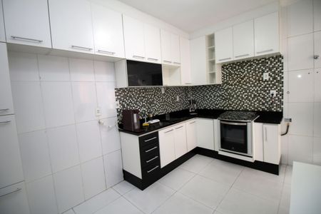 Apartamento à venda com 79m², 2 quartos e 1 vagaCozinha