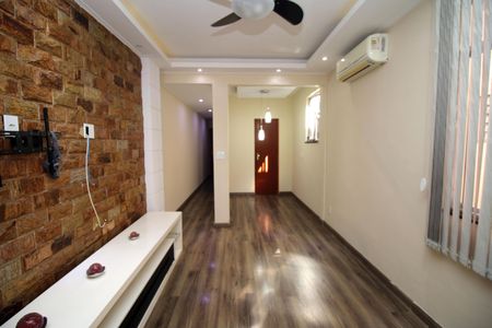 Apartamento à venda com 79m², 2 quartos e 1 vagaSala