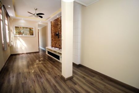 Apartamento à venda com 79m², 2 quartos e 1 vagaSala