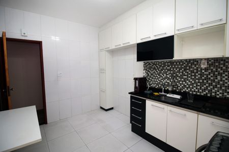 Apartamento à venda com 79m², 2 quartos e 1 vagaCozinha
