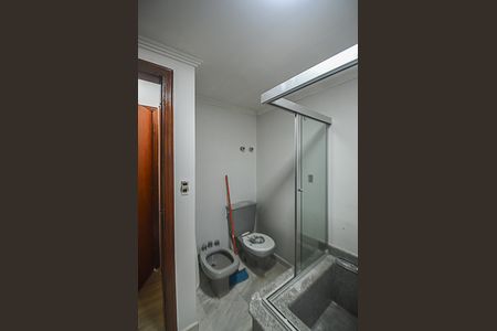 Apartamento à venda com 185m², 3 quartos e 2 vagasBanheiro da Suíte