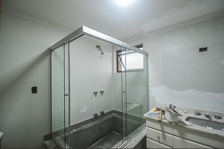 Apartamento à venda com 185m², 3 quartos e 2 vagasBanheiro da Suíte