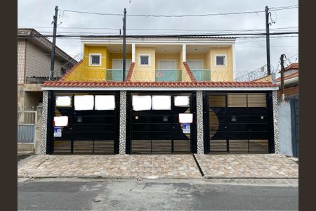 Casa à venda com 130m², 3 quartos e 2 vagasFachada