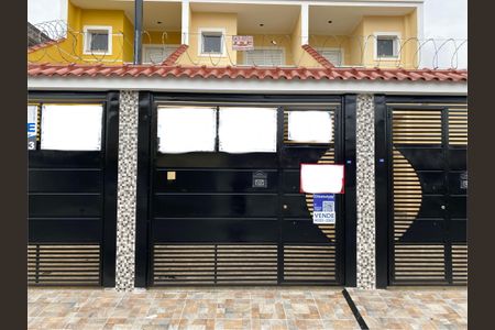 Casa à venda com 130m², 3 quartos e 2 vagasPlaquinha