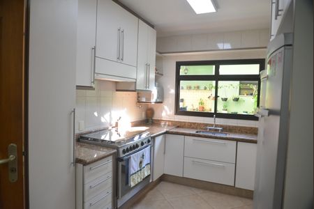 Casa à venda com 191m², 3 quartos e 3 vagasCozinha