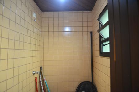 Casa à venda com 191m², 3 quartos e 3 vagasBanheiro de serviço