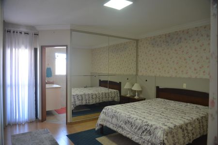 Casa à venda com 191m², 3 quartos e 3 vagasQuarto Suite 1