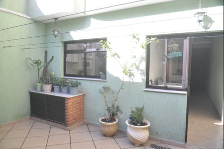 Casa à venda com 191m², 3 quartos e 3 vagasQuintal