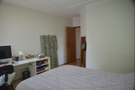 Casa à venda com 191m², 3 quartos e 3 vagasQuarto Suite 2