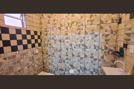 Casa à venda com 97m², 3 quartos e 2 vagas Casa à venda com 97m², 3 quartos e 2 vagasBanheiro Suíte