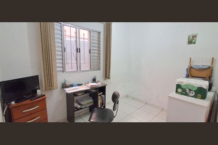 Casa à venda com 97m², 3 quartos e 2 vagas Casa à venda com 97m², 3 quartos e 2 vagasQuarto 2