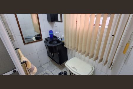 Casa à venda com 97m², 3 quartos e 2 vagas Casa à venda com 97m², 3 quartos e 2 vagasBanheiro Social