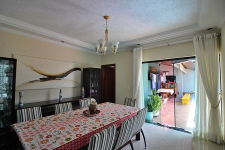 Casa à venda com 600m², 4 quartos e 6 vagasSala de Jantar