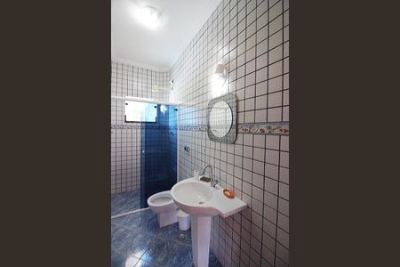 Casa à venda com 600m², 4 quartos e 6 vagasBanheiro de Serviço 2