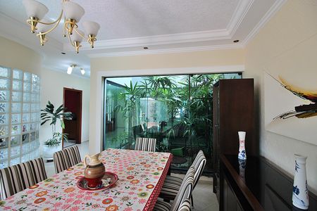 Casa à venda com 600m², 4 quartos e 6 vagasSala de Jantar