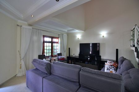 Casa à venda com 600m², 4 quartos e 6 vagasSala