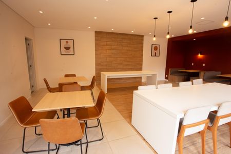 Apartamento à venda com 25m², 1 quarto e sem vaga Apartamento à venda com 25m², 1 quarto e sem vagaÁrea comum - Salão de Festas