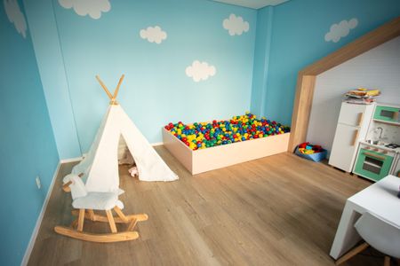 Apartamento à venda com 25m², 1 quarto e sem vaga Apartamento à venda com 25m², 1 quarto e sem vagaÁrea comum - Brinquedoteca