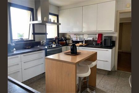 Apartamento à venda com 330m², 4 quartos e 4 vagas