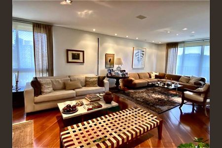 Apartamento à venda com 330m², 4 quartos e 4 vagas