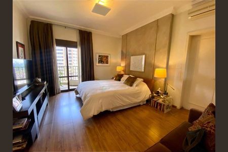 Apartamento à venda com 330m², 4 quartos e 4 vagas