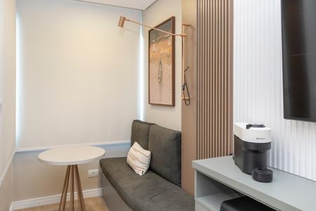 Studio para alugar com 19m², 1 quarto e sem vaga Studio para alugar com 19m², 1 quarto e sem vagaVaranda