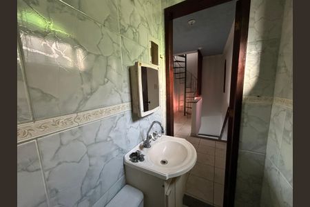 Casa para alugar com 130m², 2 quartos e 2 vagasBanheiro
