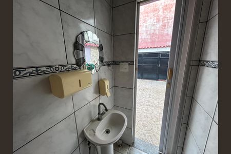 Casa para alugar com 130m², 2 quartos e 2 vagasBanheiro de Serviço