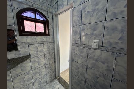 Casa para alugar com 130m², 2 quartos e 2 vagasBanheiro da Suíte