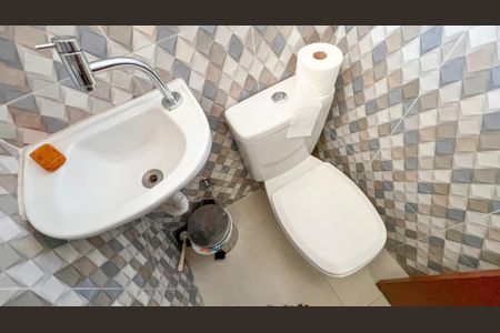 Casa à venda com 380m², 5 quartos e 3 vagasBanheiro da Suíte