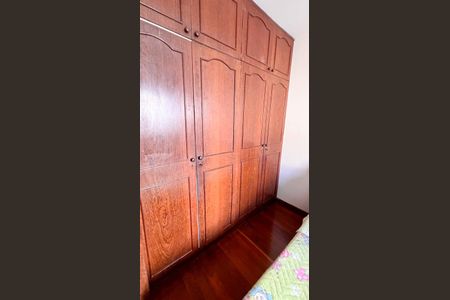 Casa à venda com 380m², 5 quartos e 3 vagasQuarto 3