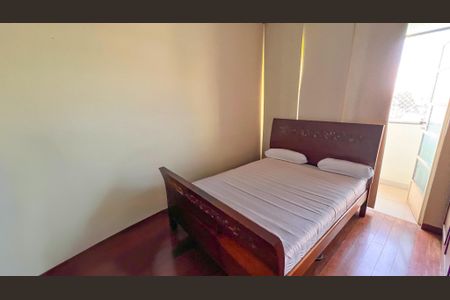 Casa à venda com 380m², 5 quartos e 3 vagasQuarto 2