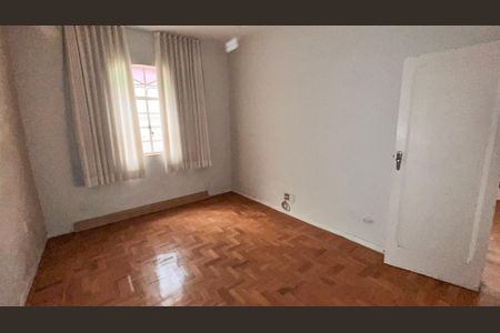 Casa à venda com 380m², 5 quartos e 3 vagasQuarto 4