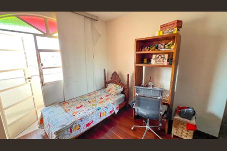 Casa à venda com 380m², 5 quartos e 3 vagasQuarto 1