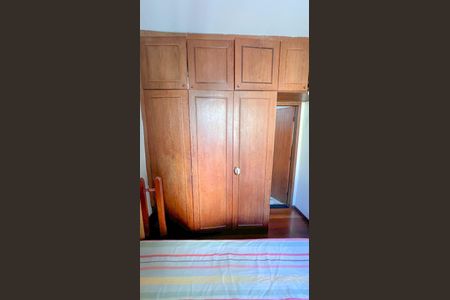 Casa à venda com 380m², 5 quartos e 3 vagasSuíte