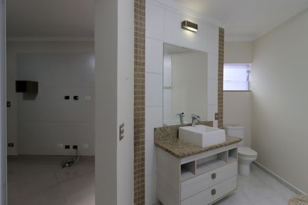 Casa à venda com 127m², 2 quartos e 2 vagasBanheiro da Suíte