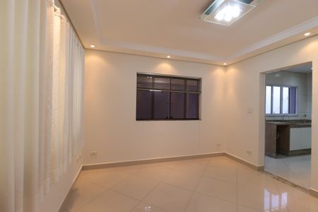 Casa à venda com 127m², 2 quartos e 2 vagasSala