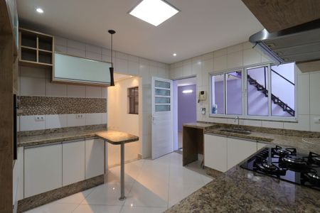 Casa à venda com 127m², 2 quartos e 2 vagasCozinha