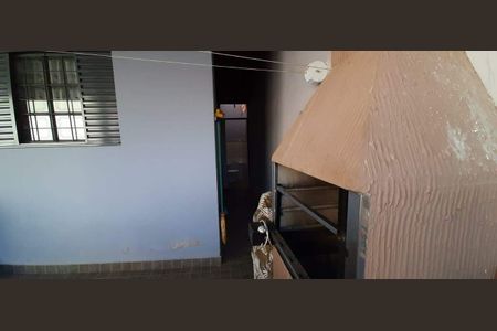 Casa à venda com 140m², 3 quartos e 4 vagas