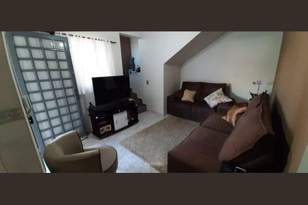 Casa à venda com 140m², 3 quartos e 4 vagas