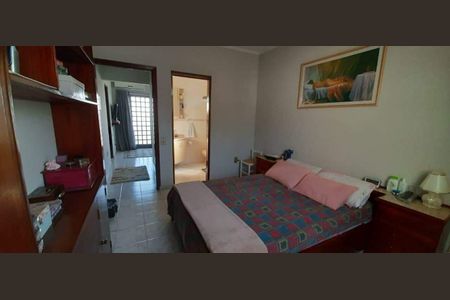 Casa à venda com 140m², 3 quartos e 4 vagas