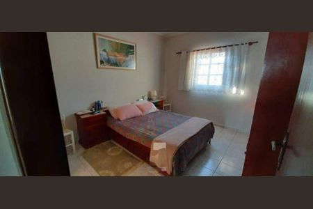 Casa à venda com 140m², 3 quartos e 4 vagas