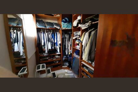 Casa à venda com 140m², 3 quartos e 4 vagas