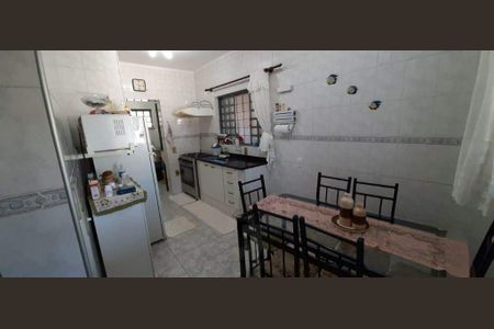 Casa à venda com 140m², 3 quartos e 4 vagas