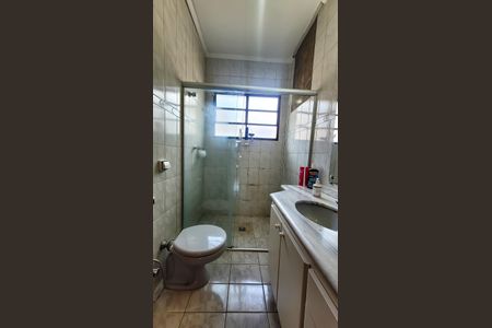 Casa de condomínio à venda com 300m², 3 quartos e 8 vagasBanheiro