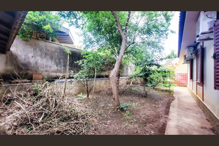 Casa de condomínio à venda com 300m², 3 quartos e 8 vagasQuintal