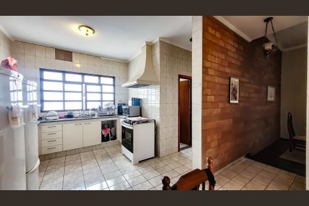 Casa de condomínio à venda com 300m², 3 quartos e 8 vagasCozinha