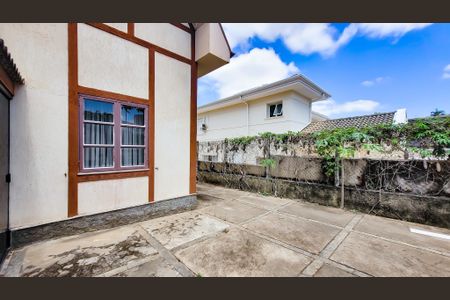 Casa de condomínio à venda com 300m², 3 quartos e 8 vagasÁrea Externa